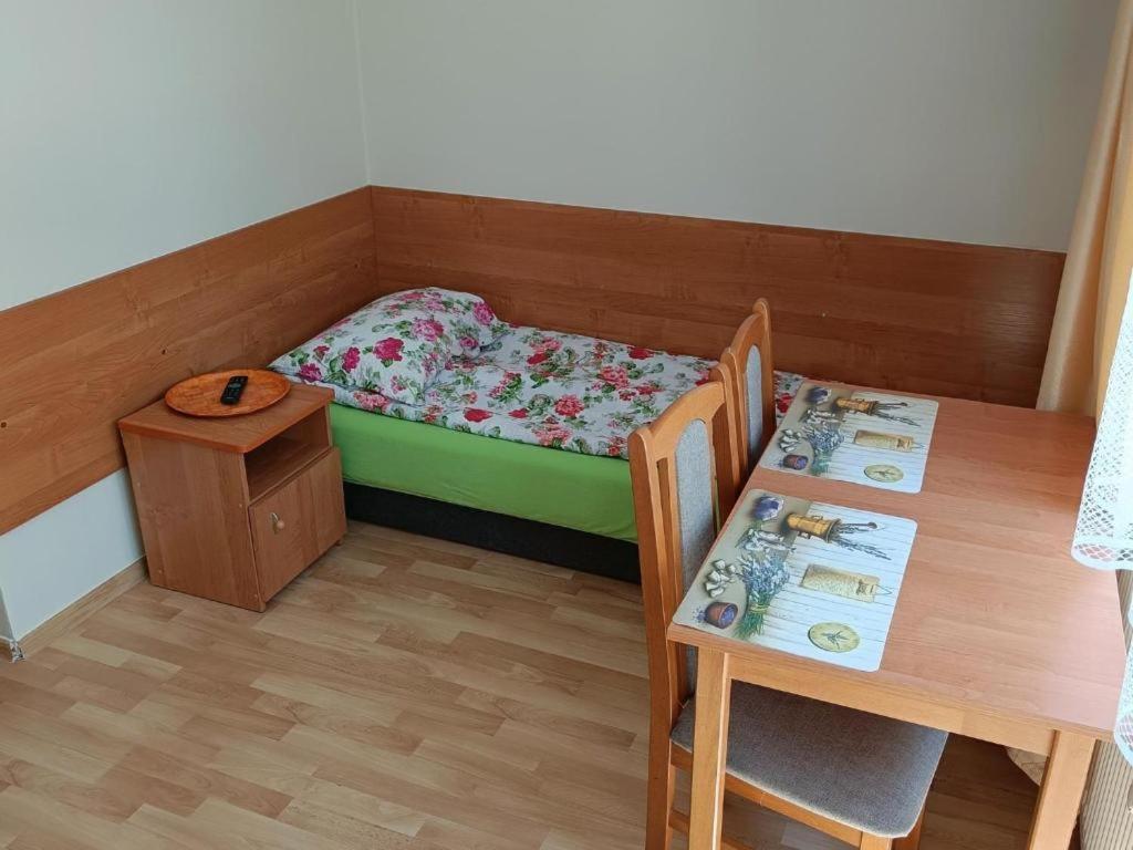 Pensjonat Przystan Kołobrzeg Exterior foto